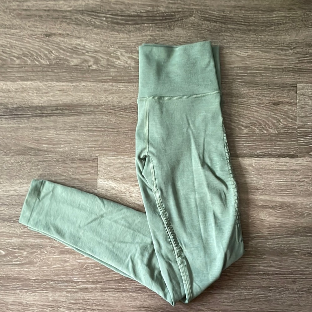 Alphalete halo leggings
